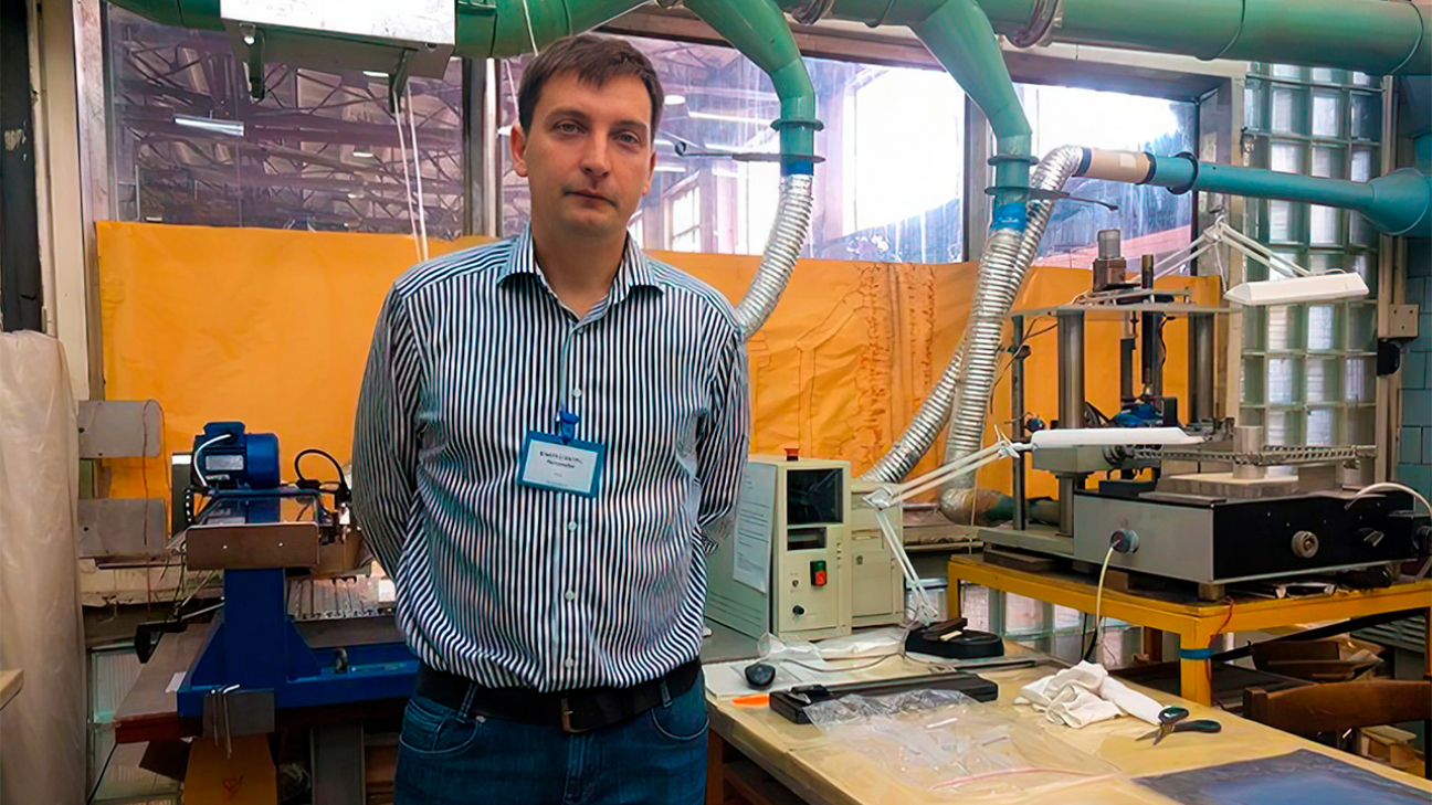 Координатор группы участников ИЯФ СО РАН Александр Барняков