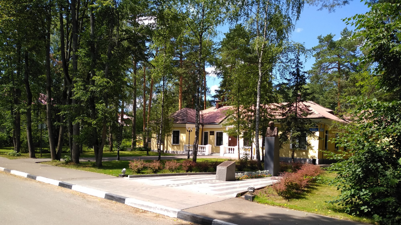 Детский сад №1 (ныне один из административных корпусов ОИЯИ)